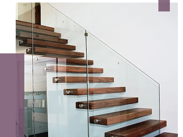 Стеклянные перила для лестницы в Нижнекамске от 14702 руб.