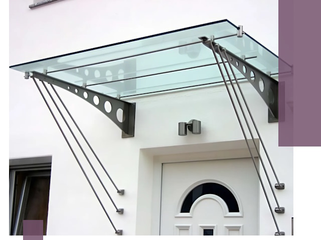 Козырьки над входом под ключ в Нижнекамске — изготовление и монтаж