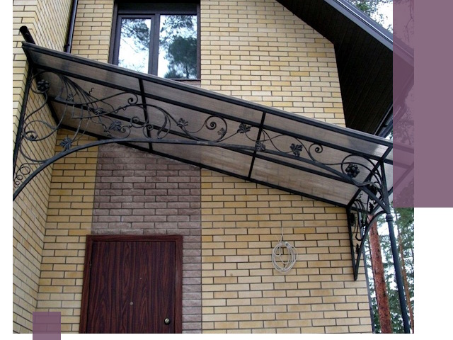 Односкатные козырьки из металла под ключ в Нижнекамске