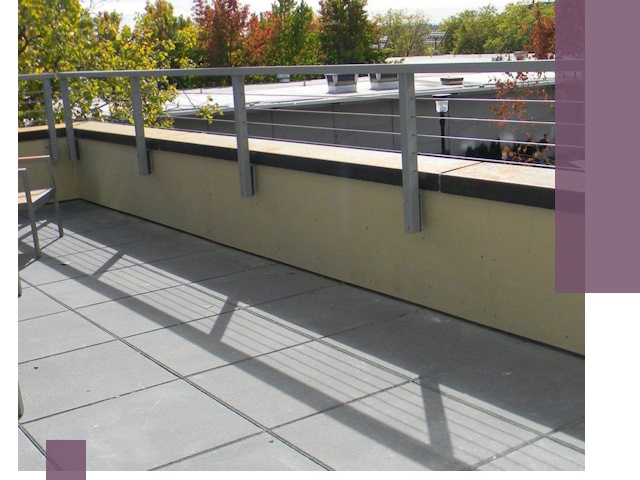 Металлические парапеты под ключ в Нижнекамске: монтаж и изготовление