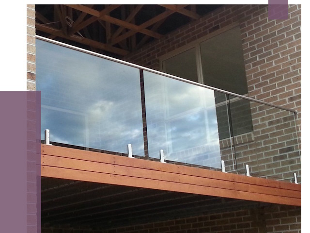 Стеклянные парапеты на крыше и террасе в Нижнекамске от 11406 руб. | ПРОЛЁТ-Нжм